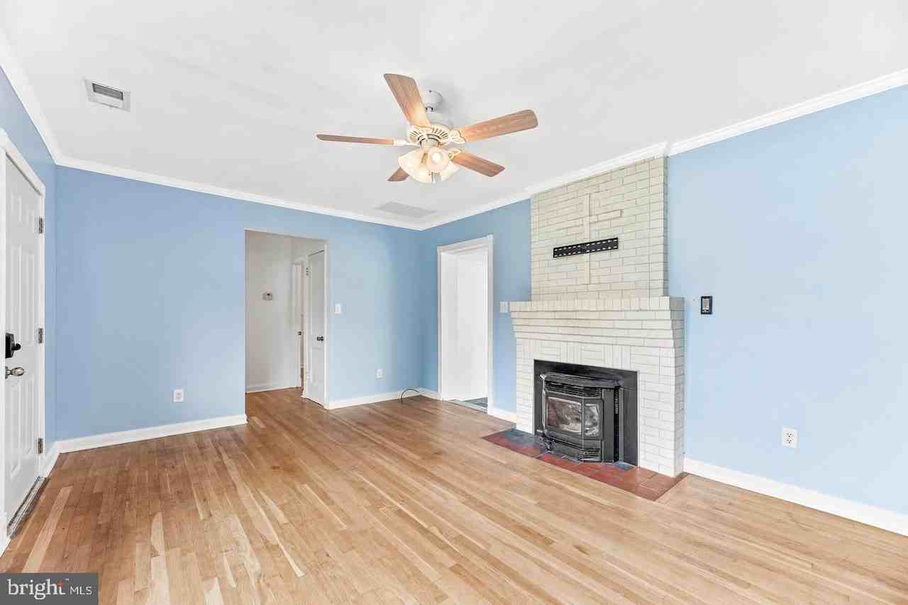 1440 Plateau Rd - Photo 2 of 24