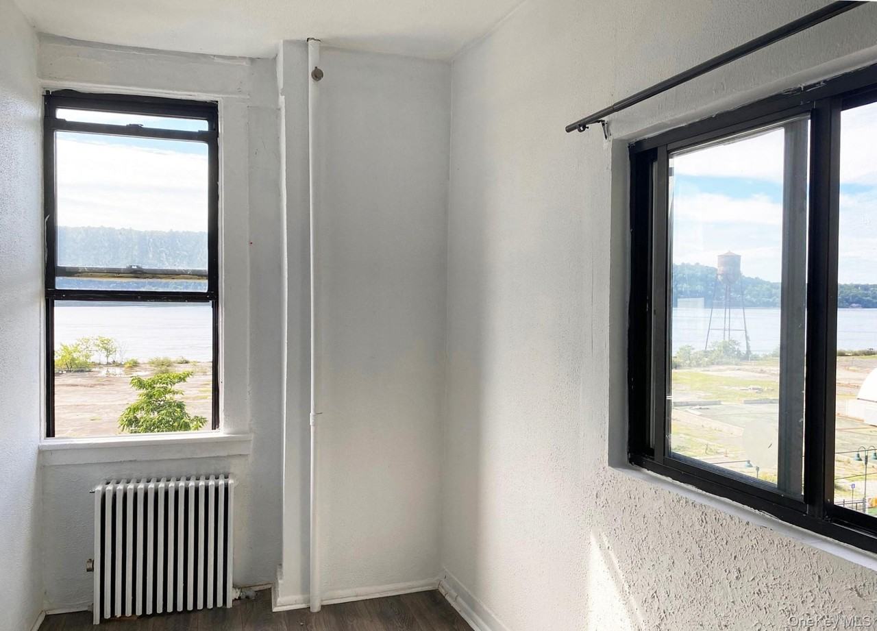 101 Southside Ave - Photo 6 of 8