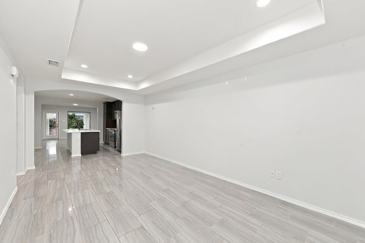 9919 Rosary Ln - Photo 2 of 39