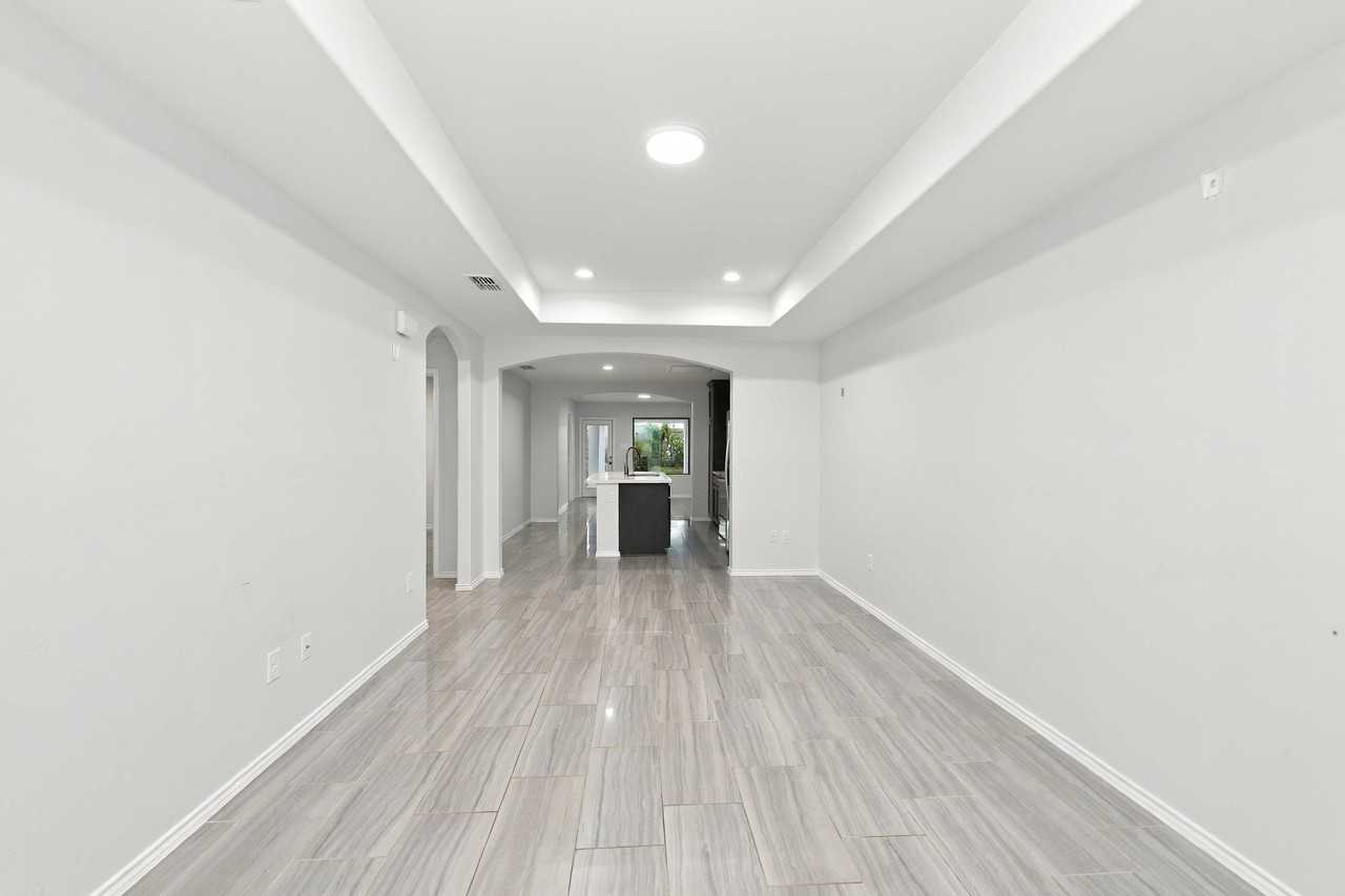 9919 Rosary Ln - Photo 3 of 39