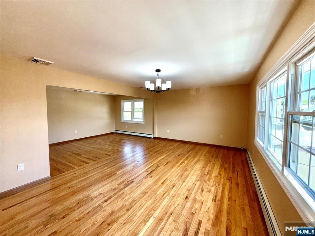235 Macarthur Ave ##2 - Photo 4 of 15