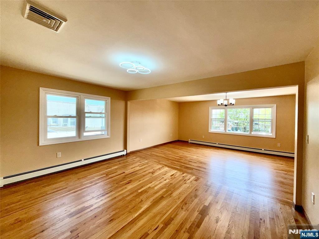 235 Macarthur Ave ##2 - Photo 5 of 15