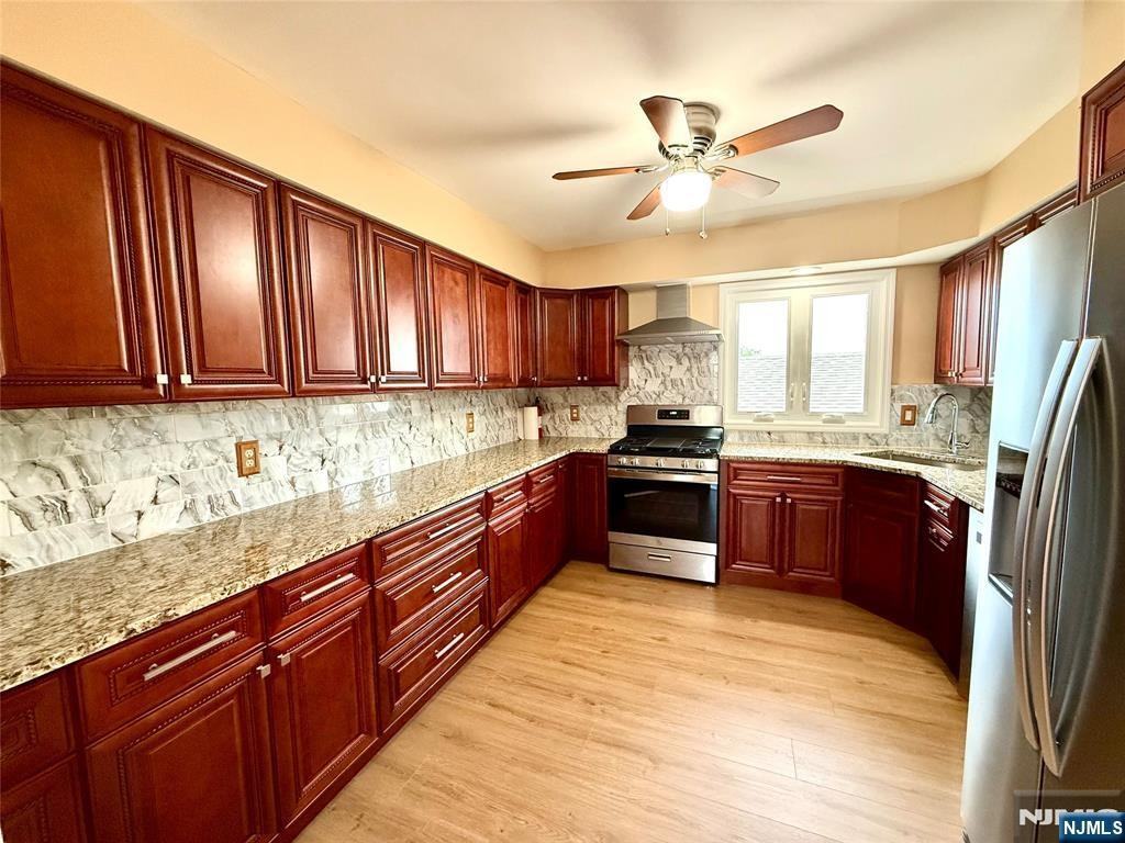 235 Macarthur Ave ##2 - Photo 6 of 15