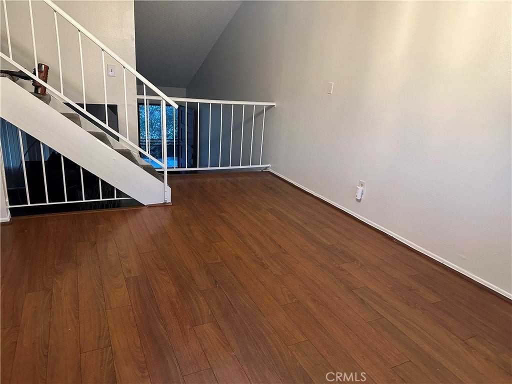 3431 Artesia Blvd - Photo 4 of 25