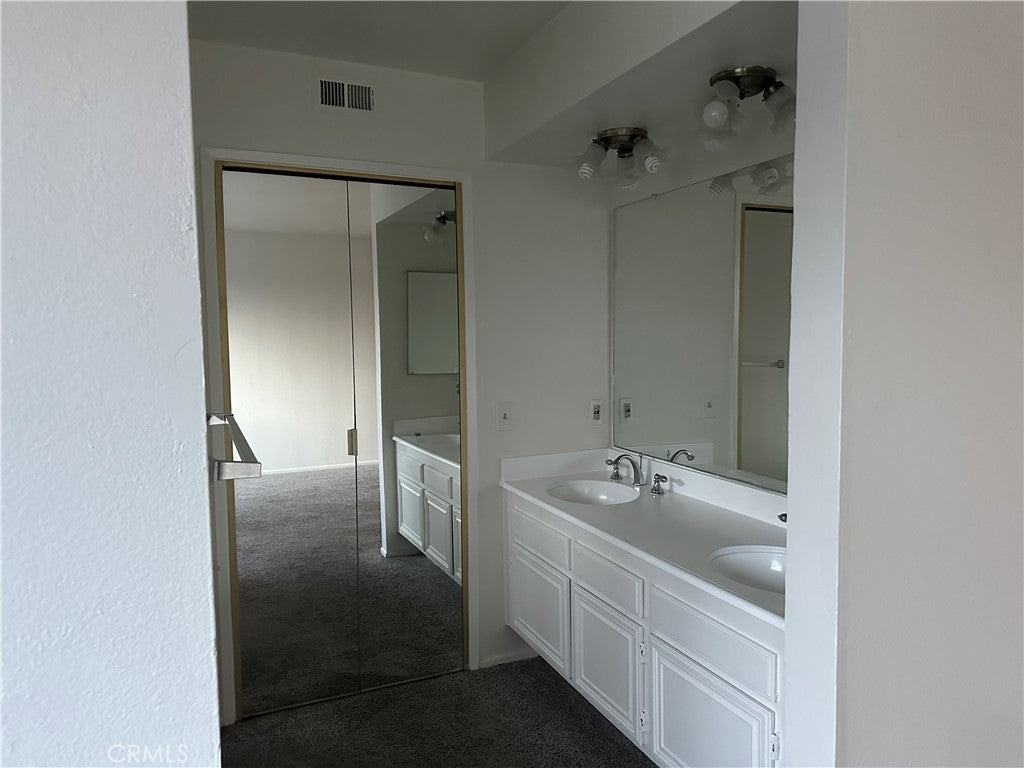 3431 Artesia Blvd - Photo 7 of 25