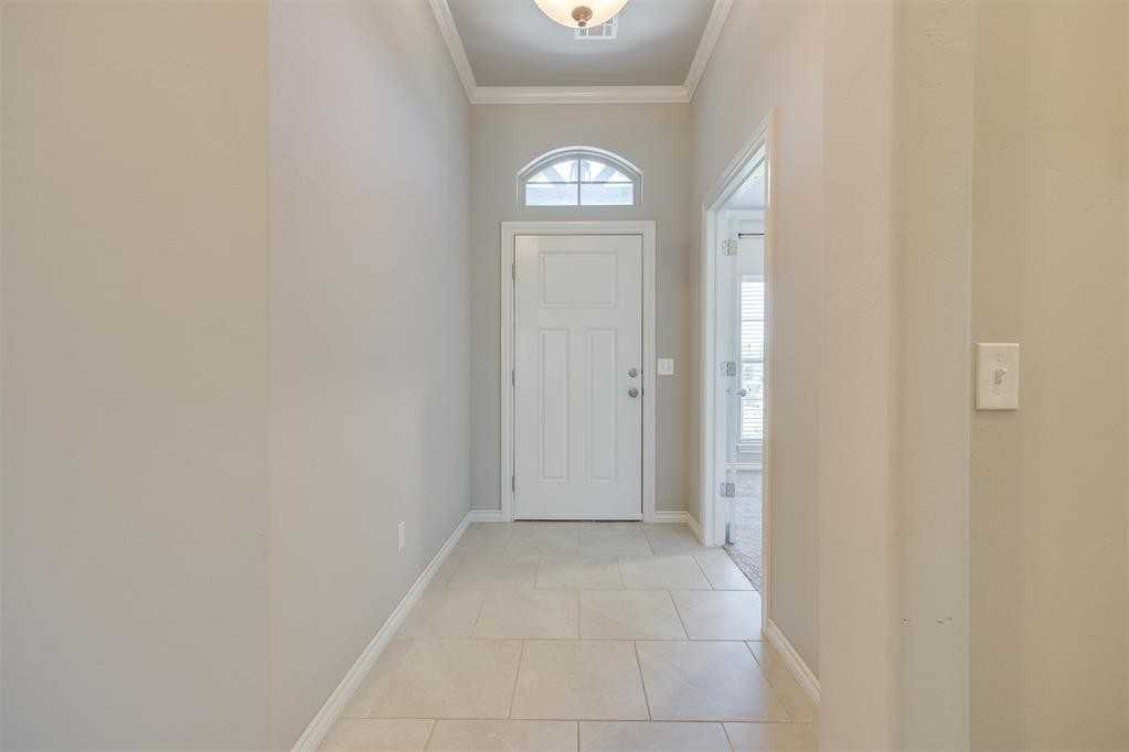 3812 Presidio Cir - Photo 3 of 31