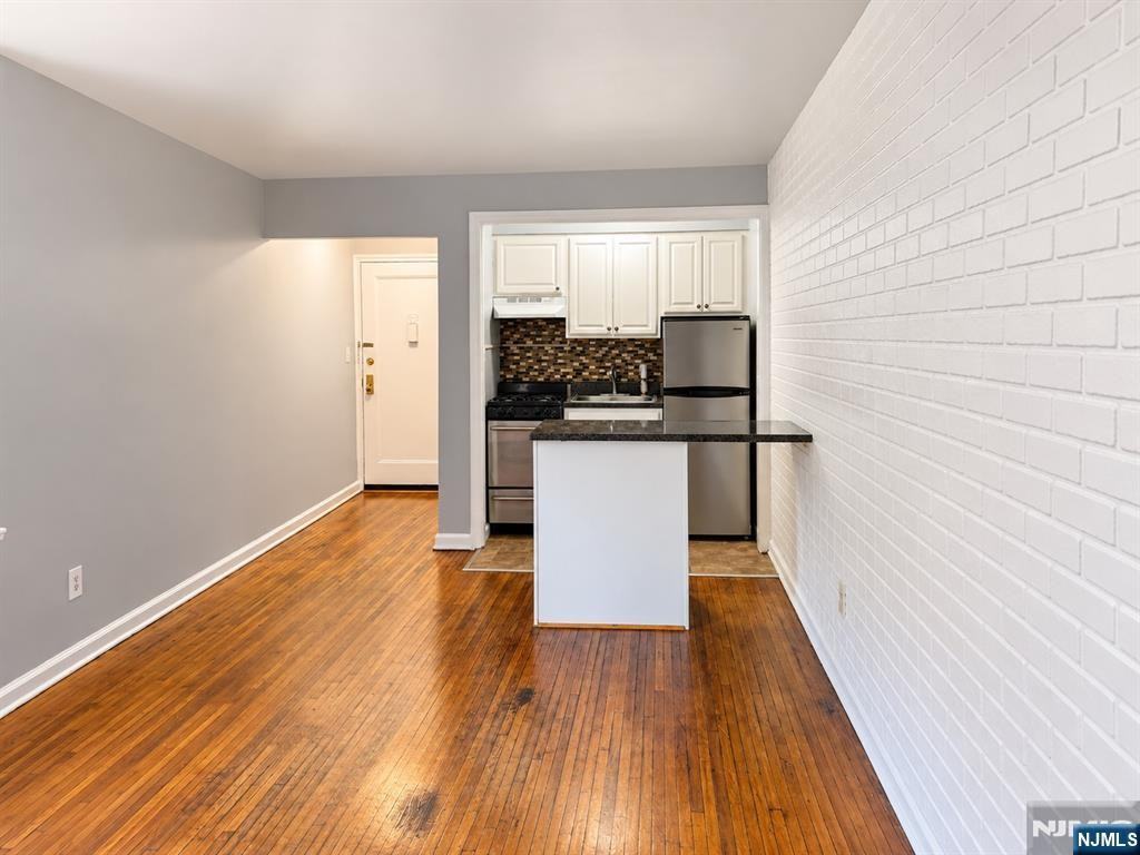 306 Grafton Ave ##1m