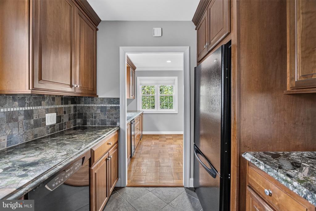 3250 Martha Custis Dr - Photo 5 of 27