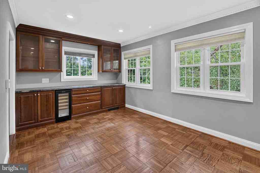 3250 Martha Custis Dr - Photo 6 of 27