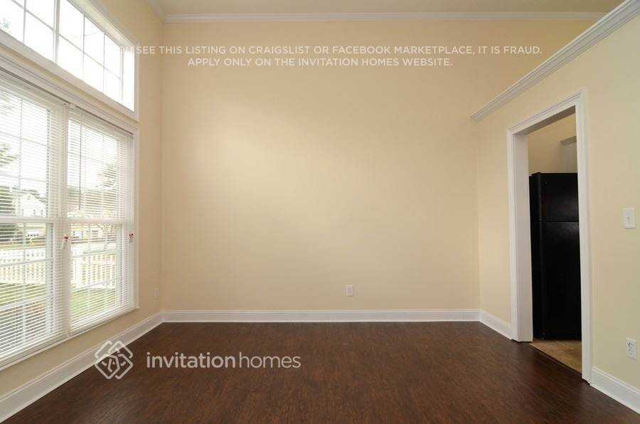 4061 Anvil Ct - Photo 3 of 19