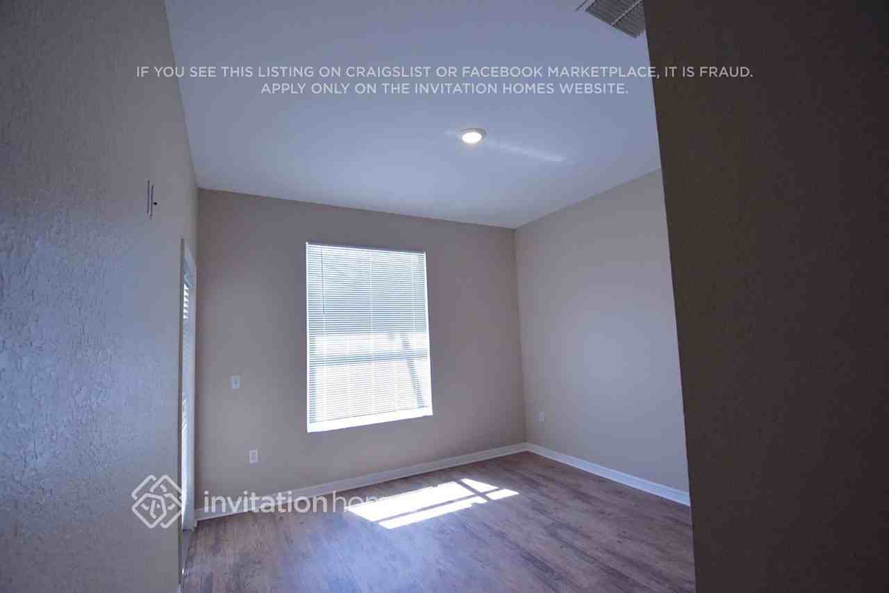 164 Magic Landings Blvd - Photo 7 of 9