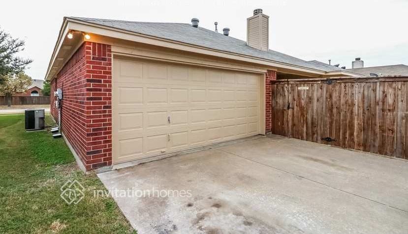 659 Nw Summercrest Blvd - Photo 4 of 26