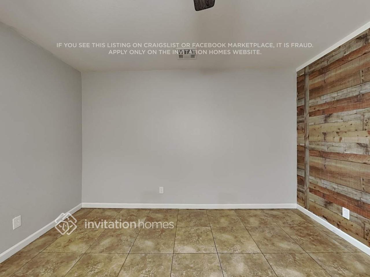 11027 N 46th Ave - Photo 3 of 18