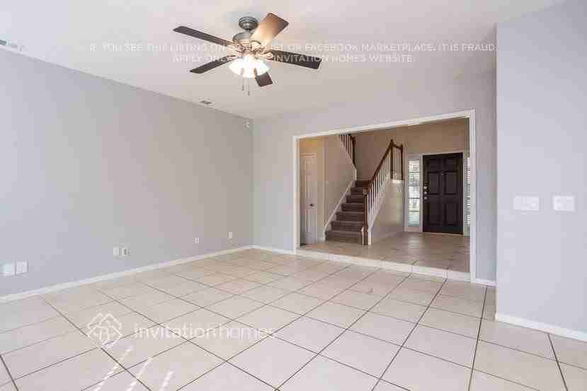 2117 Shadow Bay Cir - Photo 3 of 29