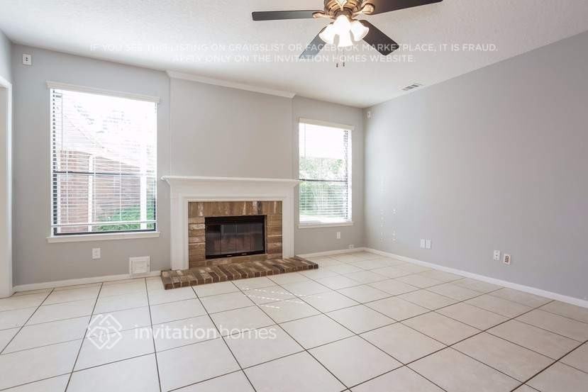 2117 Shadow Bay Cir - Photo 4 of 29
