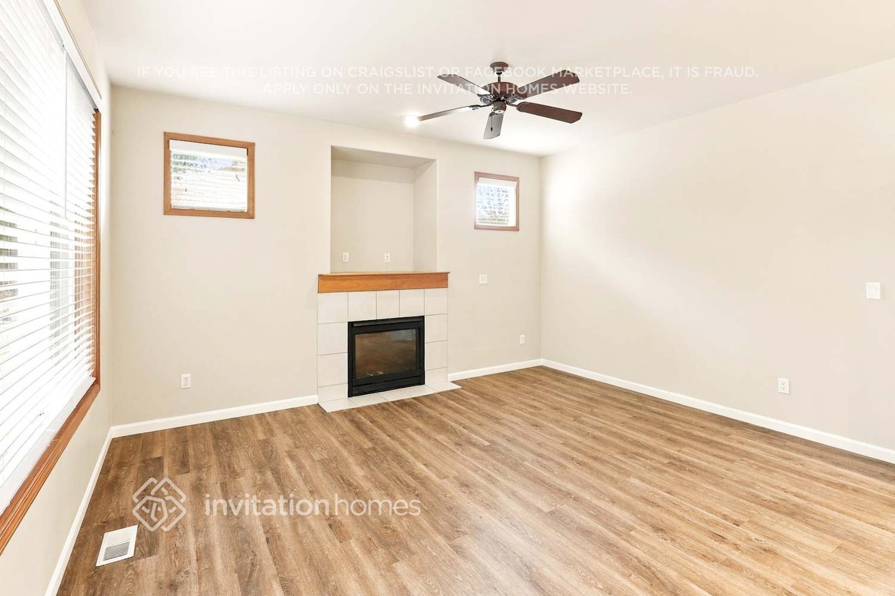 1705 Peach Park Ln - Photo 2 of 18