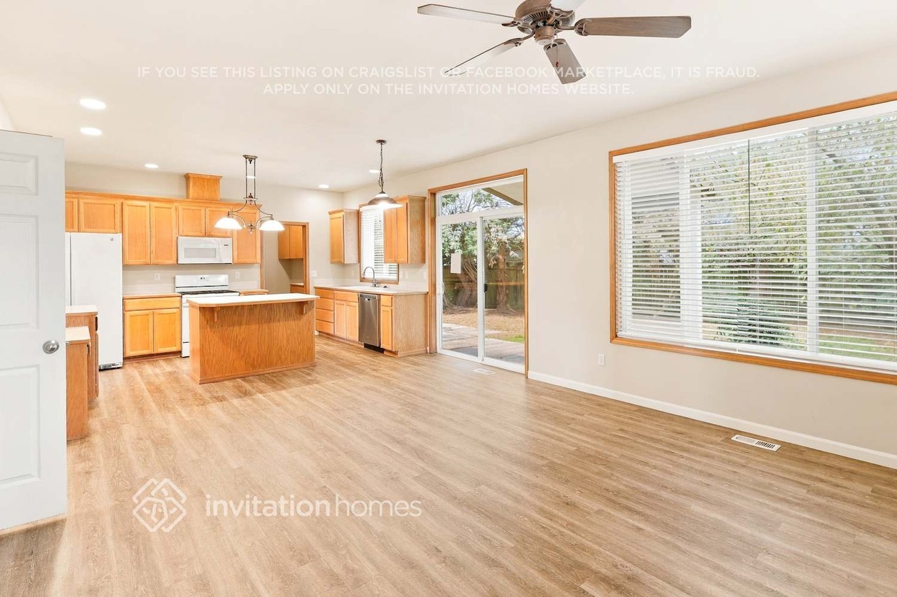1705 Peach Park Ln - Photo 3 of 18