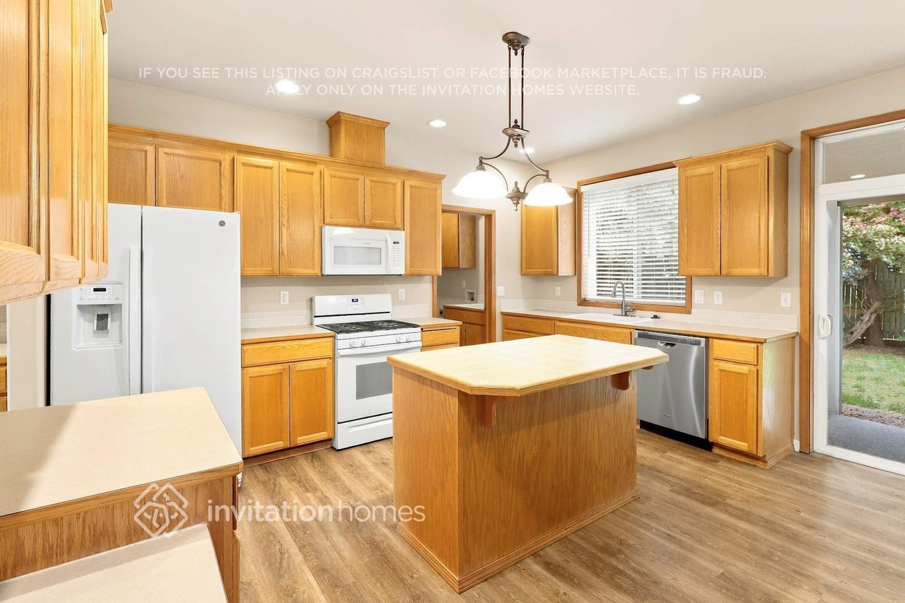 1705 Peach Park Ln - Photo 5 of 18