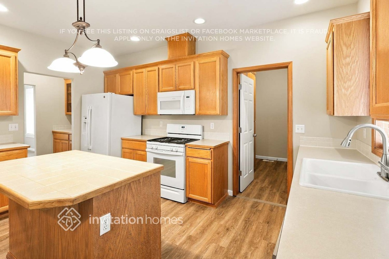 1705 Peach Park Ln - Photo 6 of 18