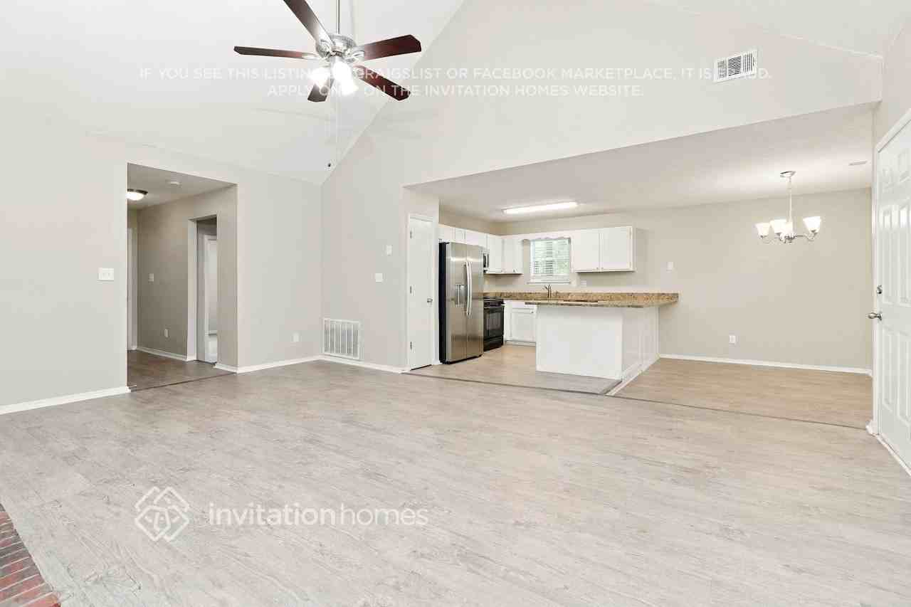 4032 Sharon Woods Dr - Photo 6 of 17
