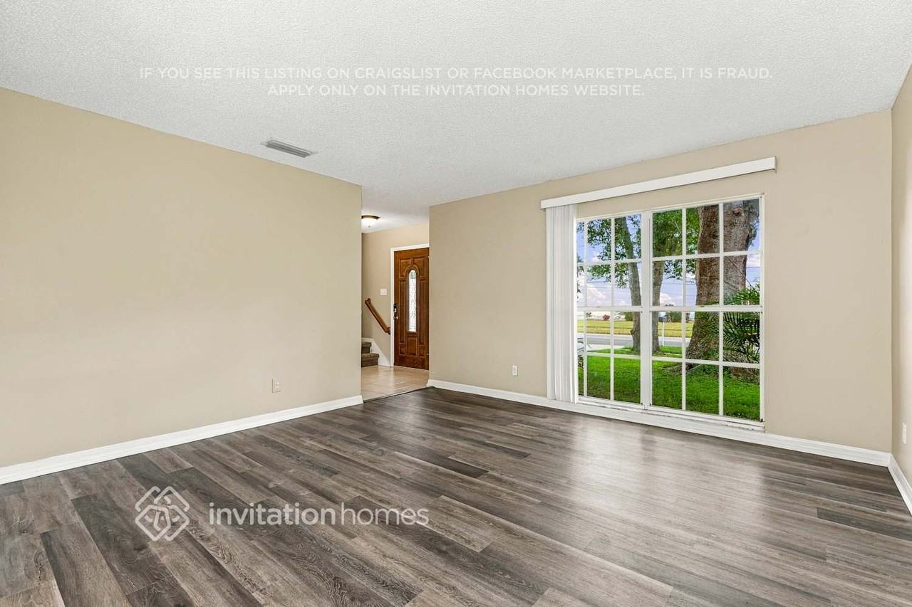 9707 Fox Hollow Rd - Photo 5 of 18