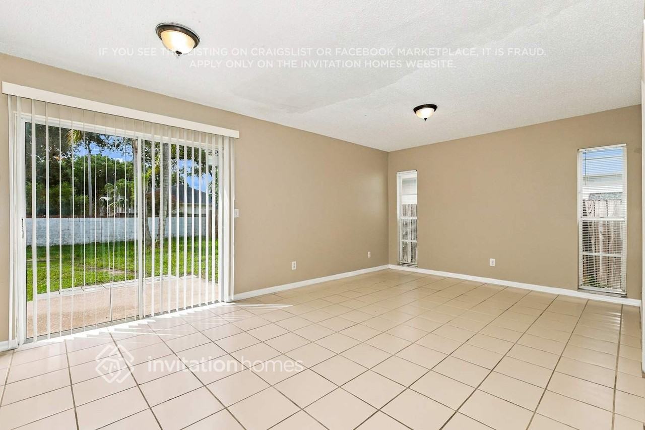 9707 Fox Hollow Rd - Photo 7 of 18