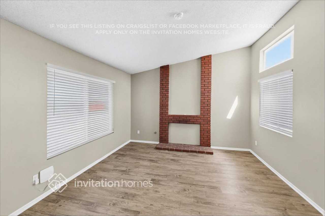 8765 Grace St - Photo 6 of 20