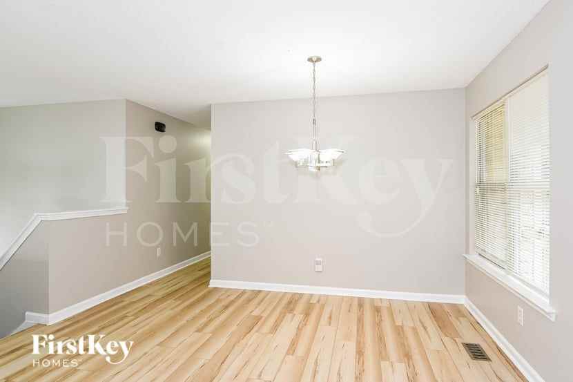 10 Piedmont Ln - Photo 3 of 16