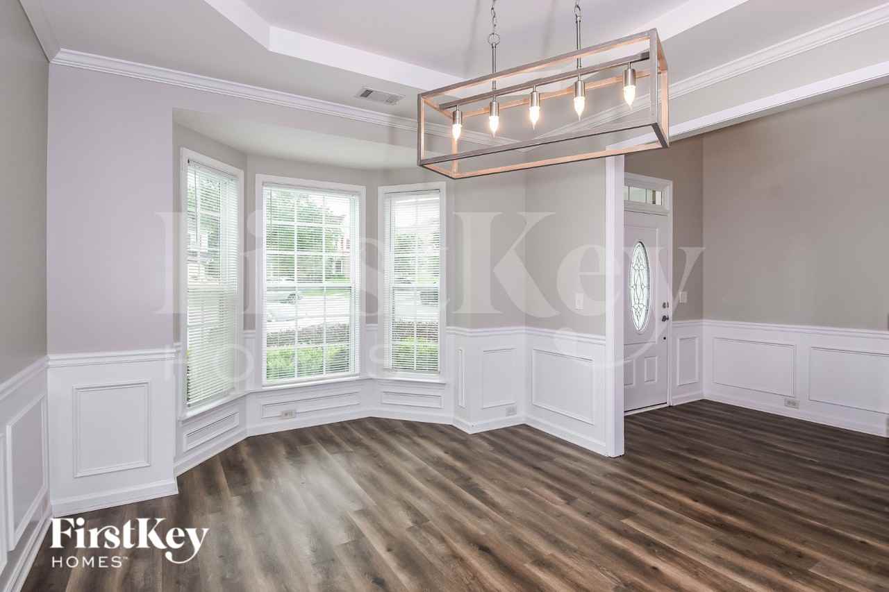 3835 Green Ridge Ct - Photo 5 of 19