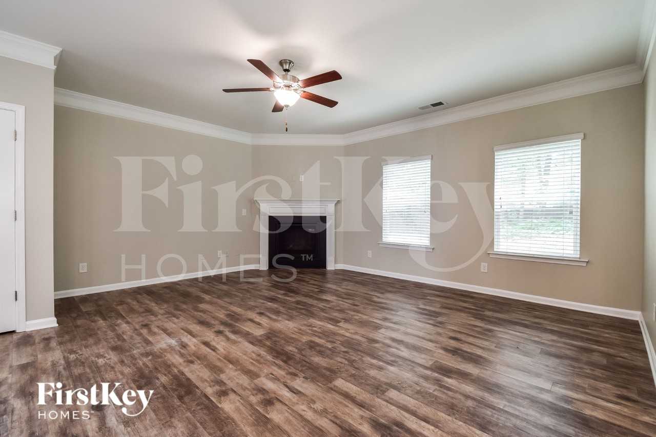 230 Hickory Commons Way - Photo 2 of 19