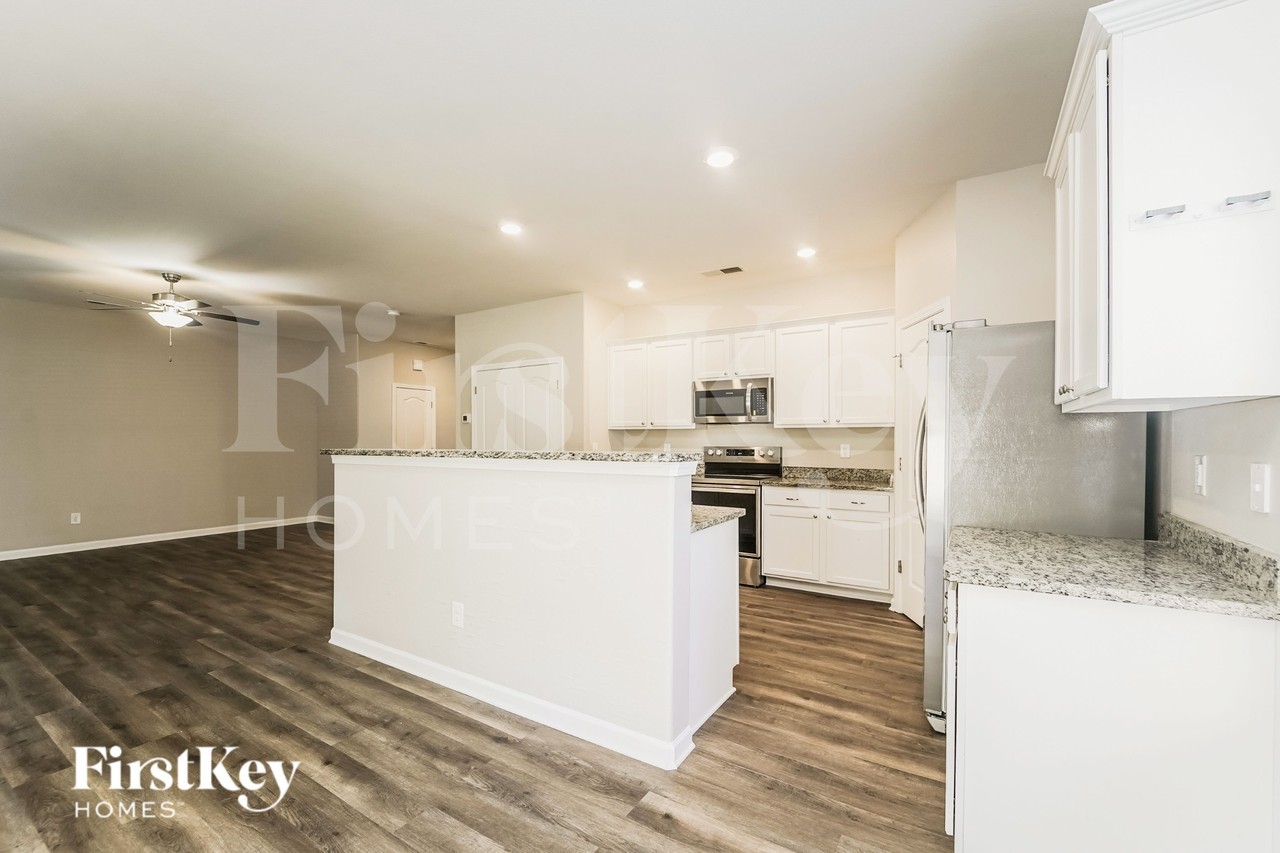 969 Joselynn Dr - Photo 6 of 16