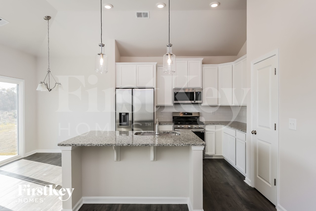 901 Birchcrest Way - Photo 5 of 16