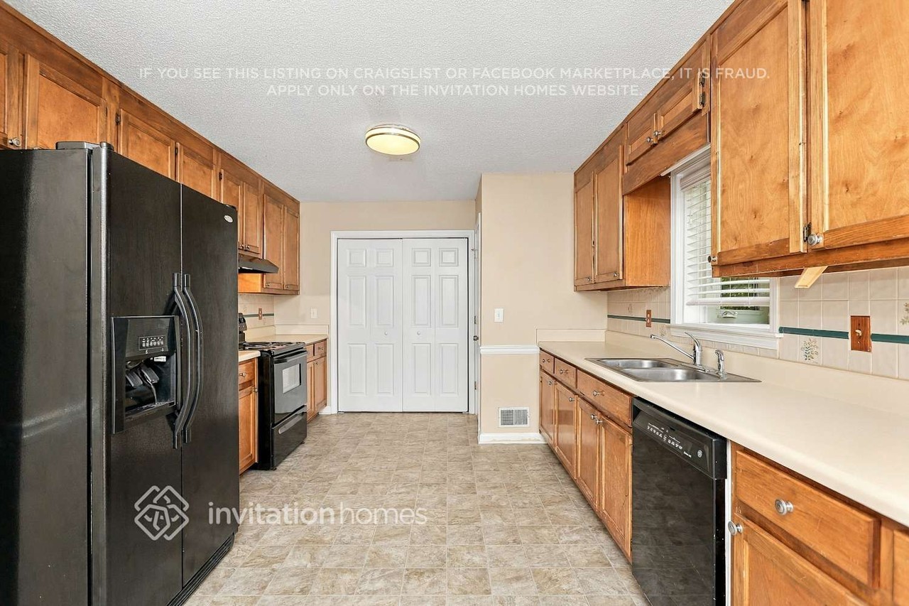 5630 Dusty Ridge Trl - Photo 7 of 18
