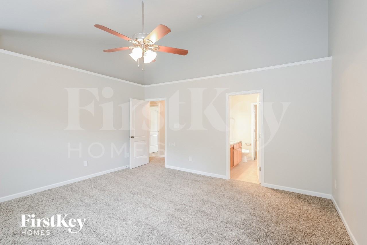 5519 Pinebrook Ln - Photo 7 of 15