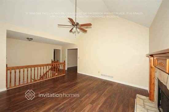 686 Holland Rd - Photo 4 of 15