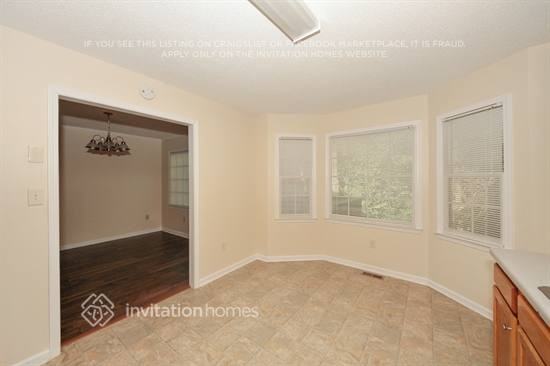 686 Holland Rd - Photo 5 of 15
