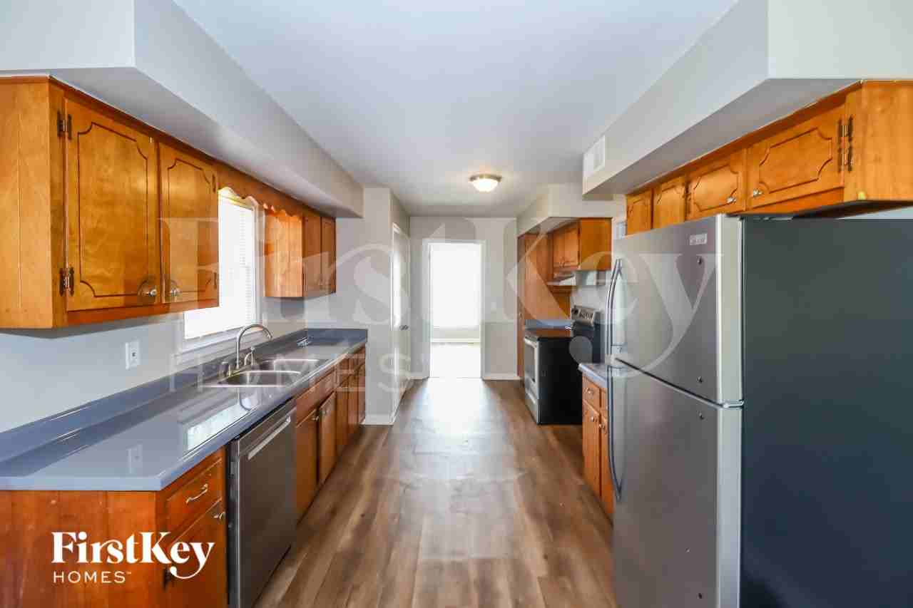 5130 Kingswood Cir - Photo 6 of 15