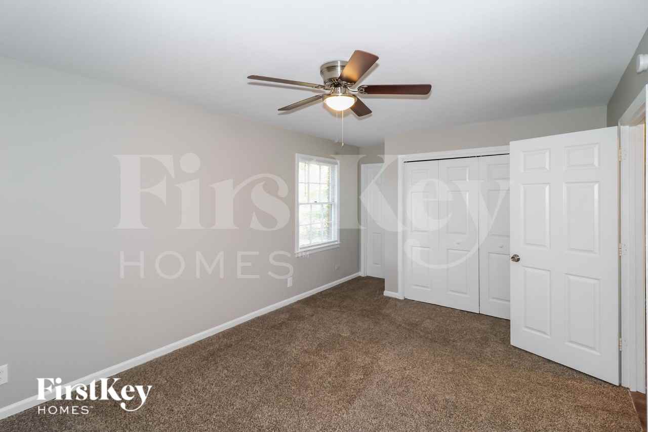 5130 Kingswood Cir - Photo 7 of 15