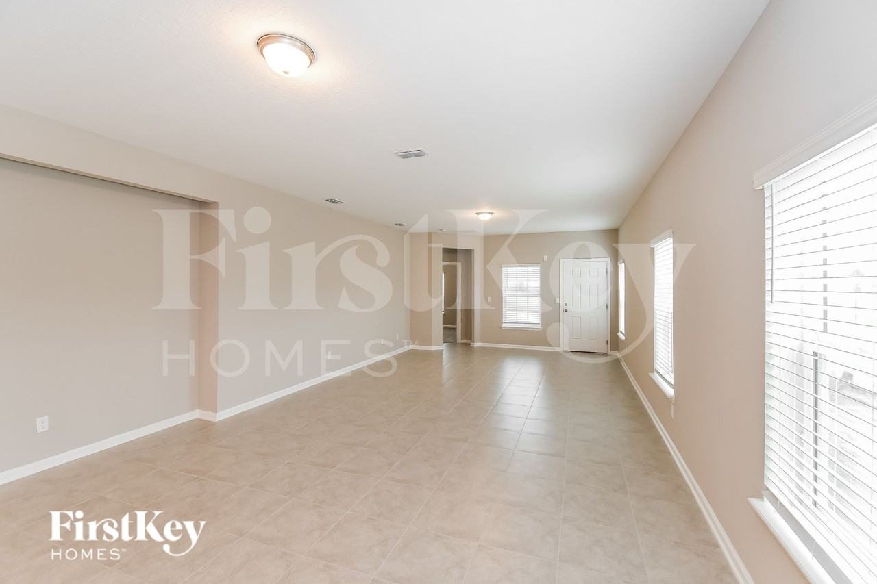 75310 Plumbago Trce - Photo 2 of 16