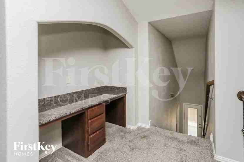 528 Sagebrush Ln - Photo 6 of 16