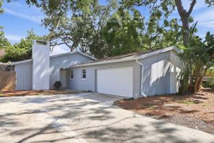 424 Crosswinds Dr - Photo 1 of 1