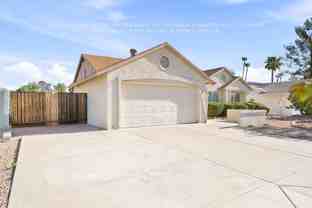 10504 W Griswold Rd - Photo 1 of 1