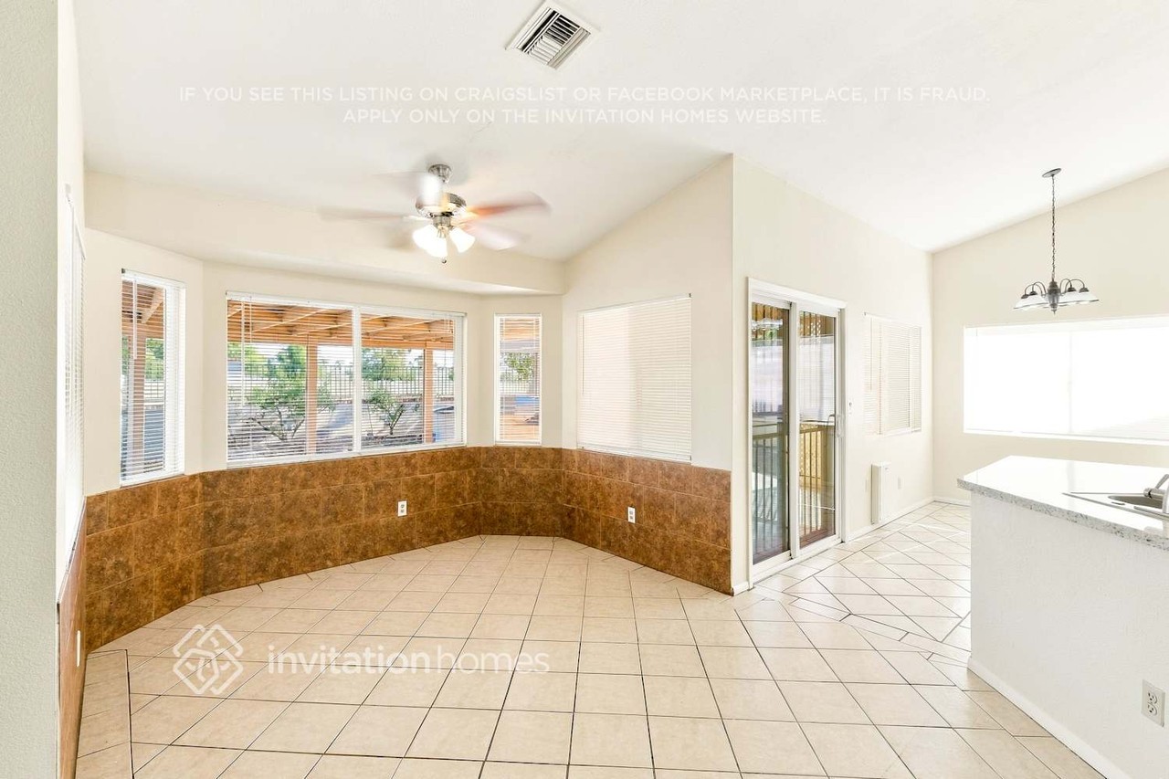 10504 W Griswold Rd - Photo 6 of 17