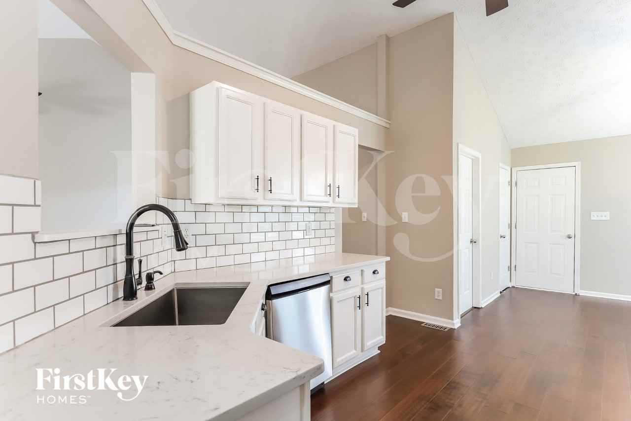 1222 Wilkinson Ct - Photo 6 of 15