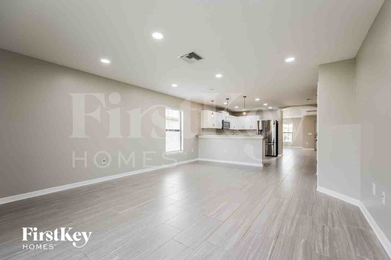 354 Shadow Lakes Dr - Photo 7 of 16