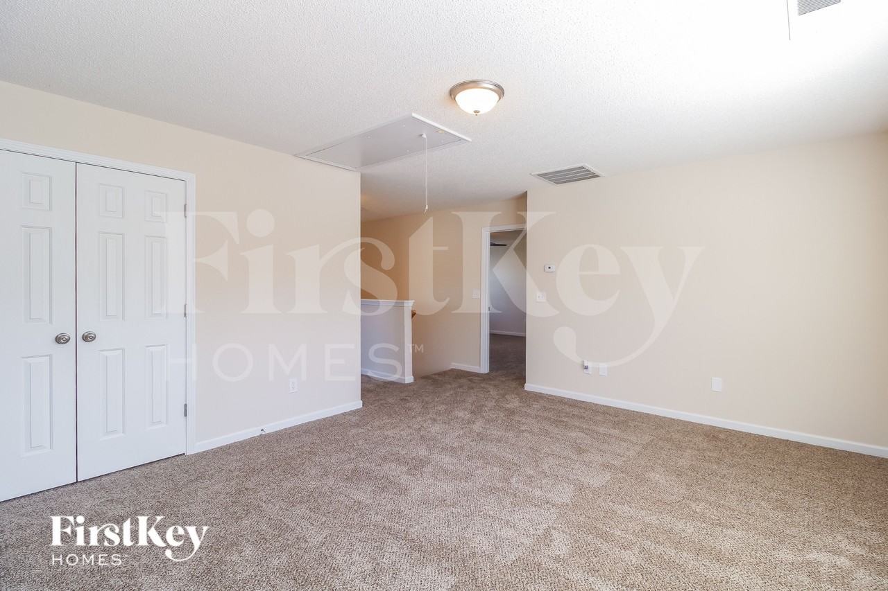 1901 Harvick Ct - Photo 7 of 15