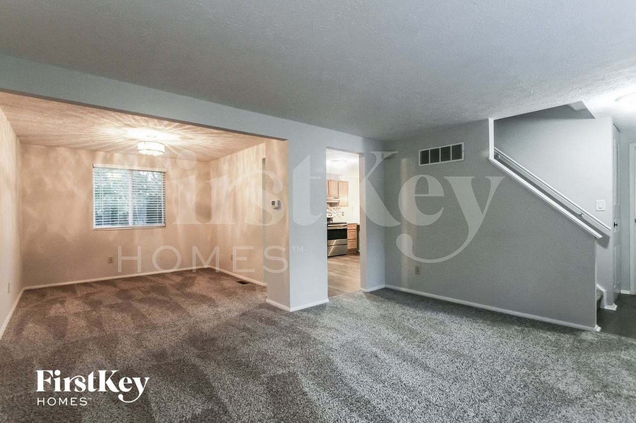 11567 Creek Side Ln - Photo 2 of 15