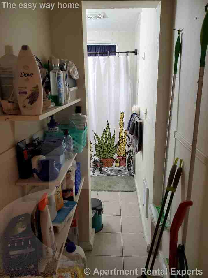 17 Bay St #3L - Photo 3 of 11