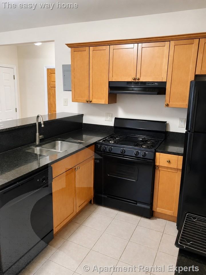 185 Beacon St #2 - Photo 3 of 9