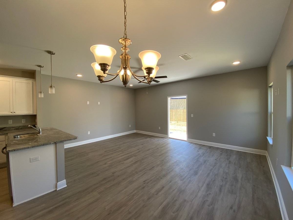 1001 Grace Ln - Photo 3 of 15